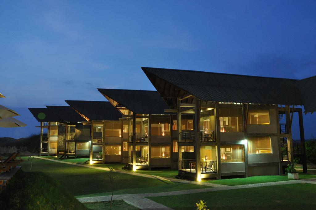 Laya Safari Resorts&Spa Yala Bagian luar foto