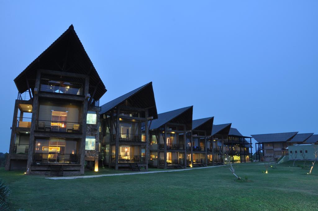 Laya Safari Resorts&Spa Yala Bagian luar foto