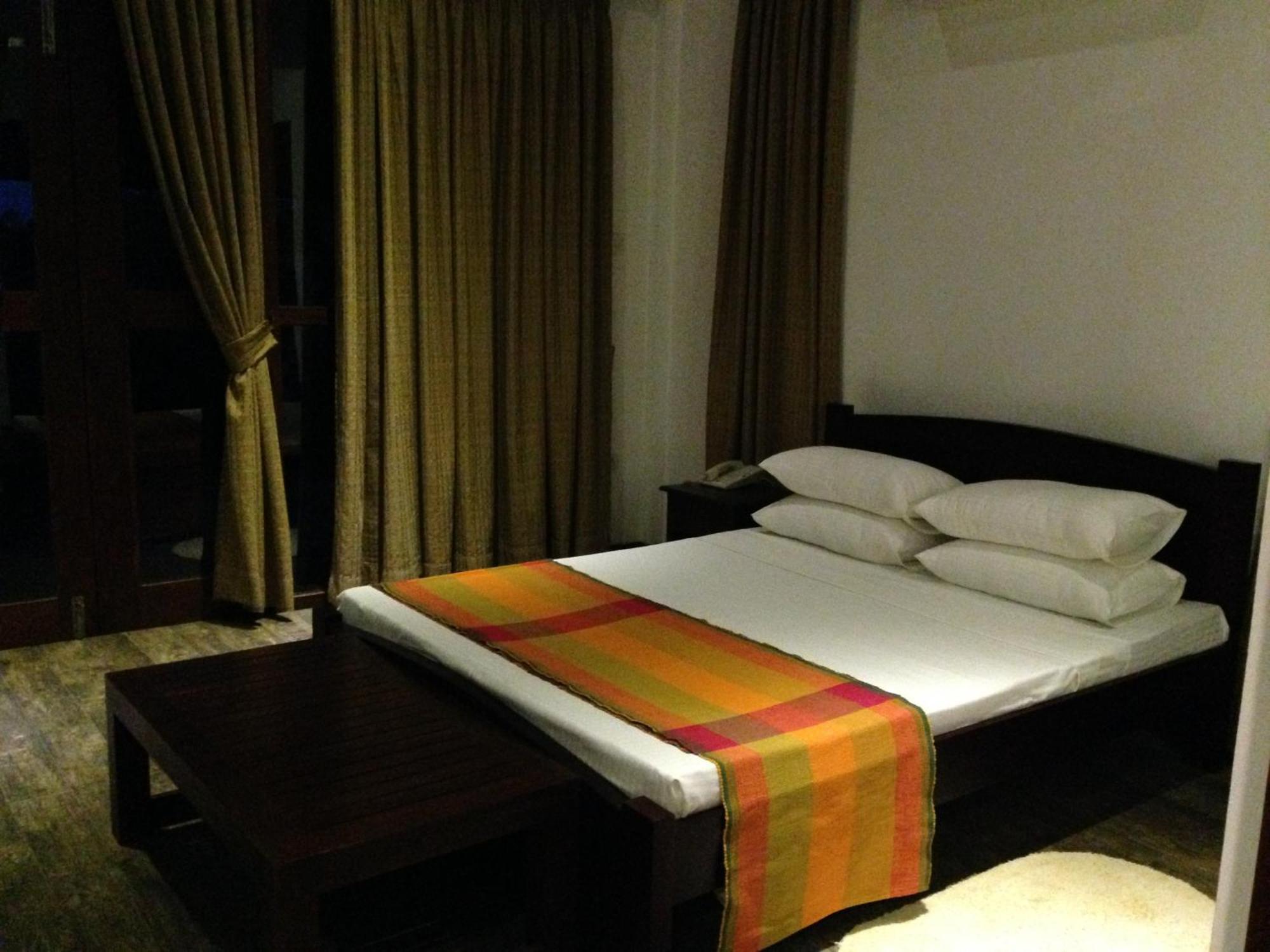 Laya Safari Resorts&Spa Yala Ruang foto