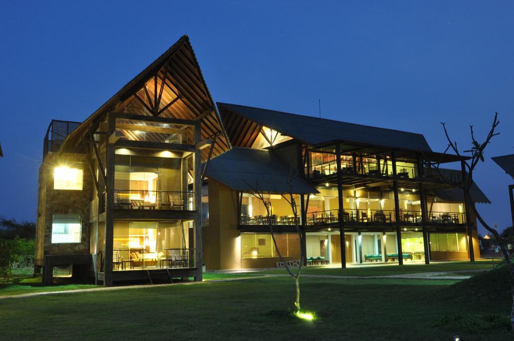 Laya Safari Resorts&Spa Yala Bagian luar foto