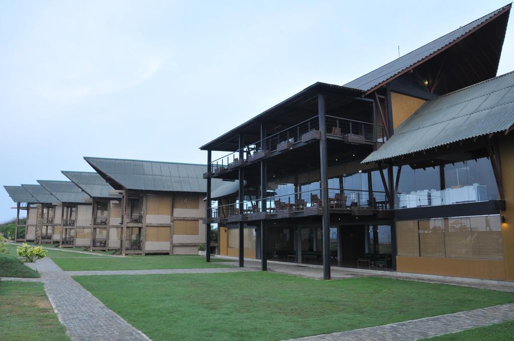 Laya Safari Resorts&Spa Yala Bagian luar foto